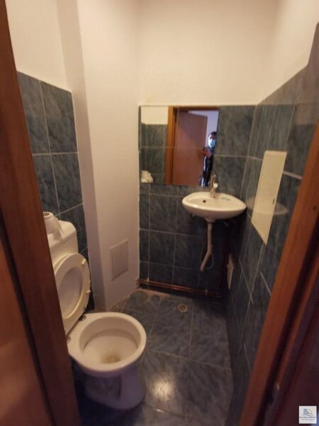 Romana- Lascar Catargiu- Apartament 4 camere stradal